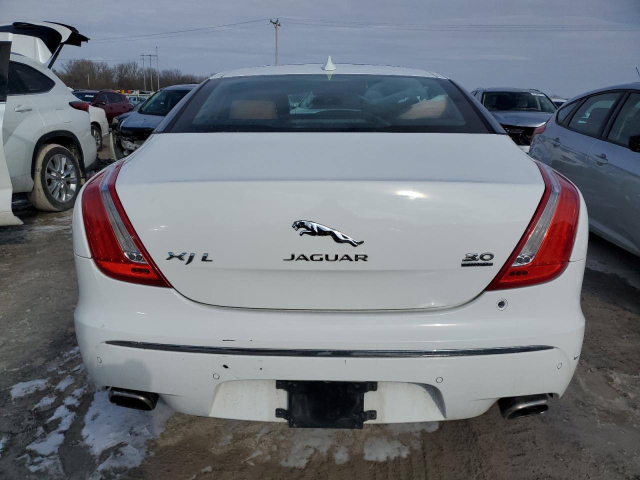 2015 Jaguar XJ - Image 6