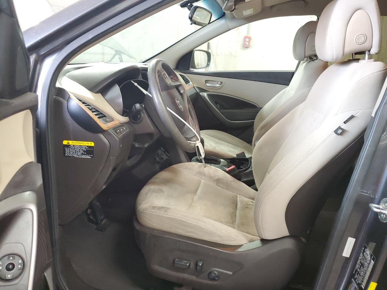 2016 Hyundai Santa Fe - Image 7