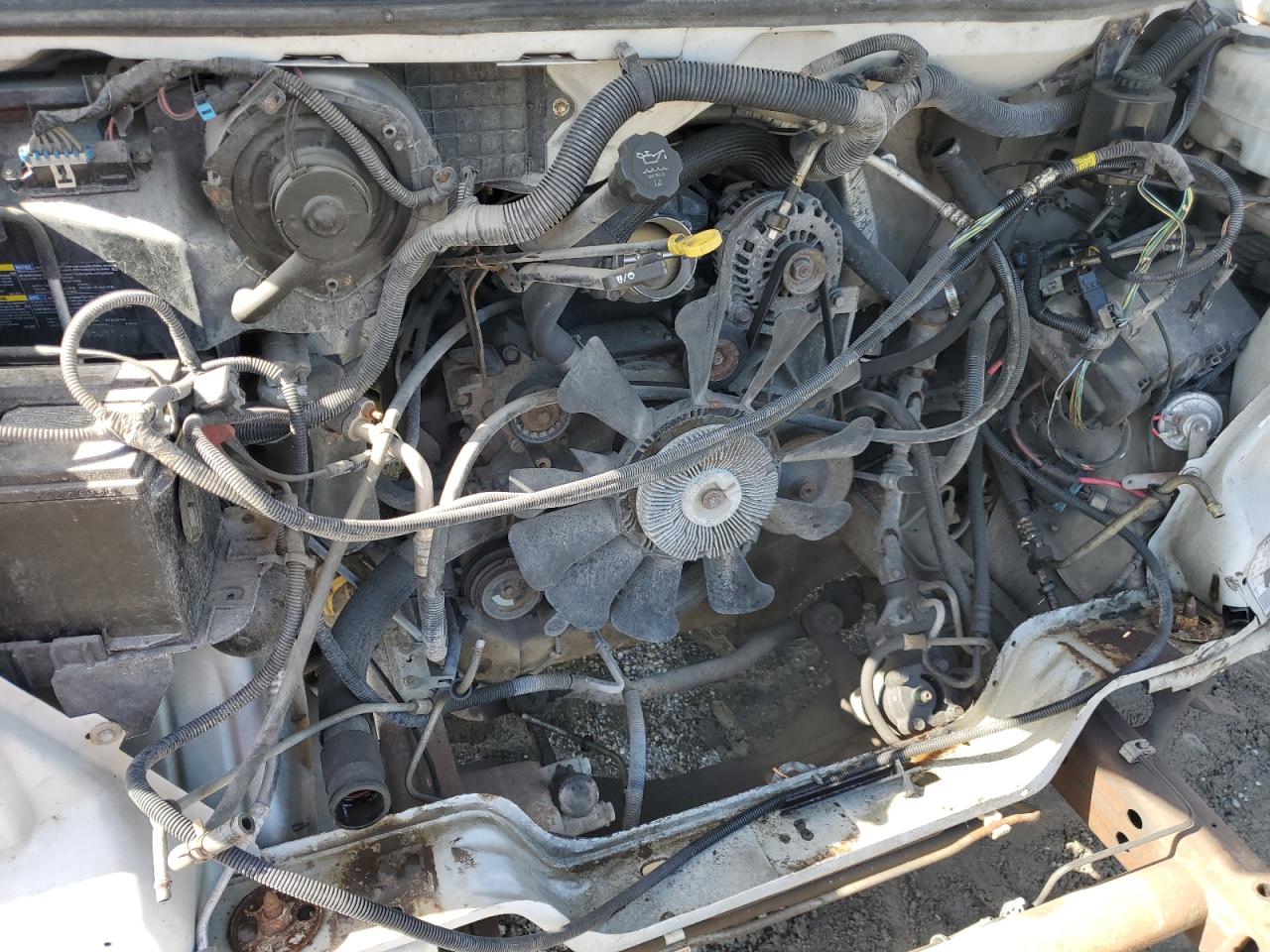 2008 GMC Savana - Image 12