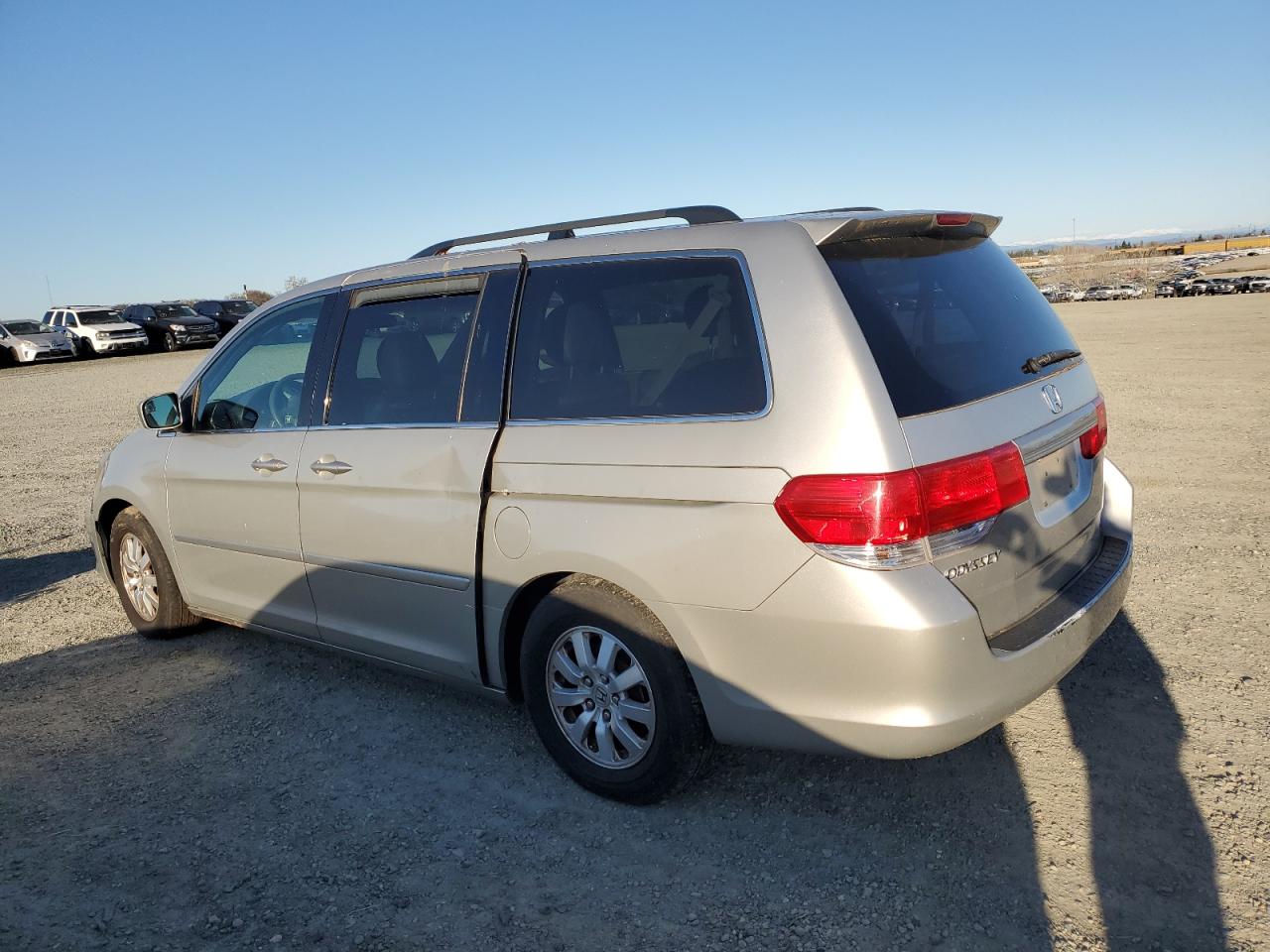 2008 Honda Odyssey - Image 2