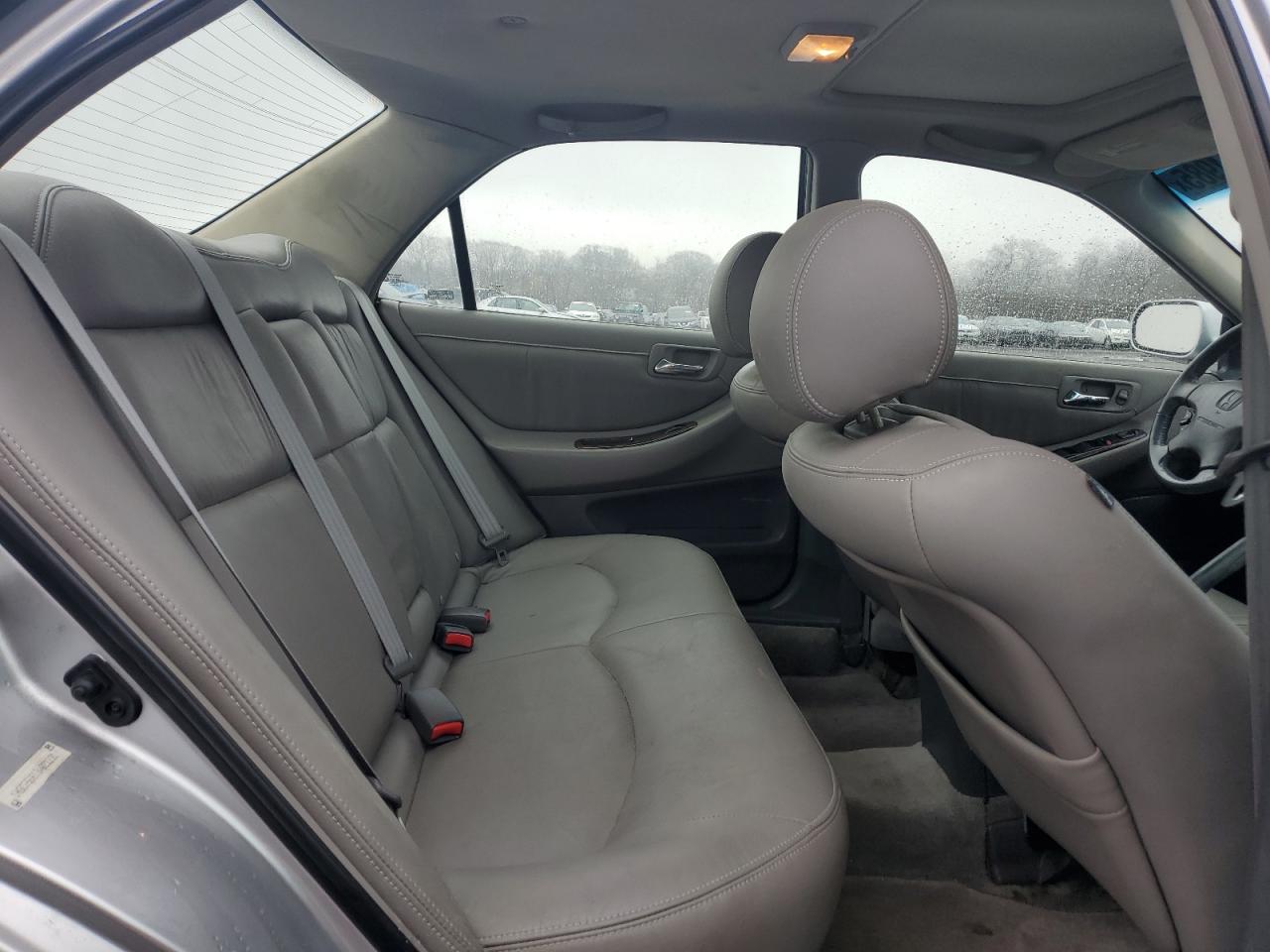 2002 Honda Accord - Image 10