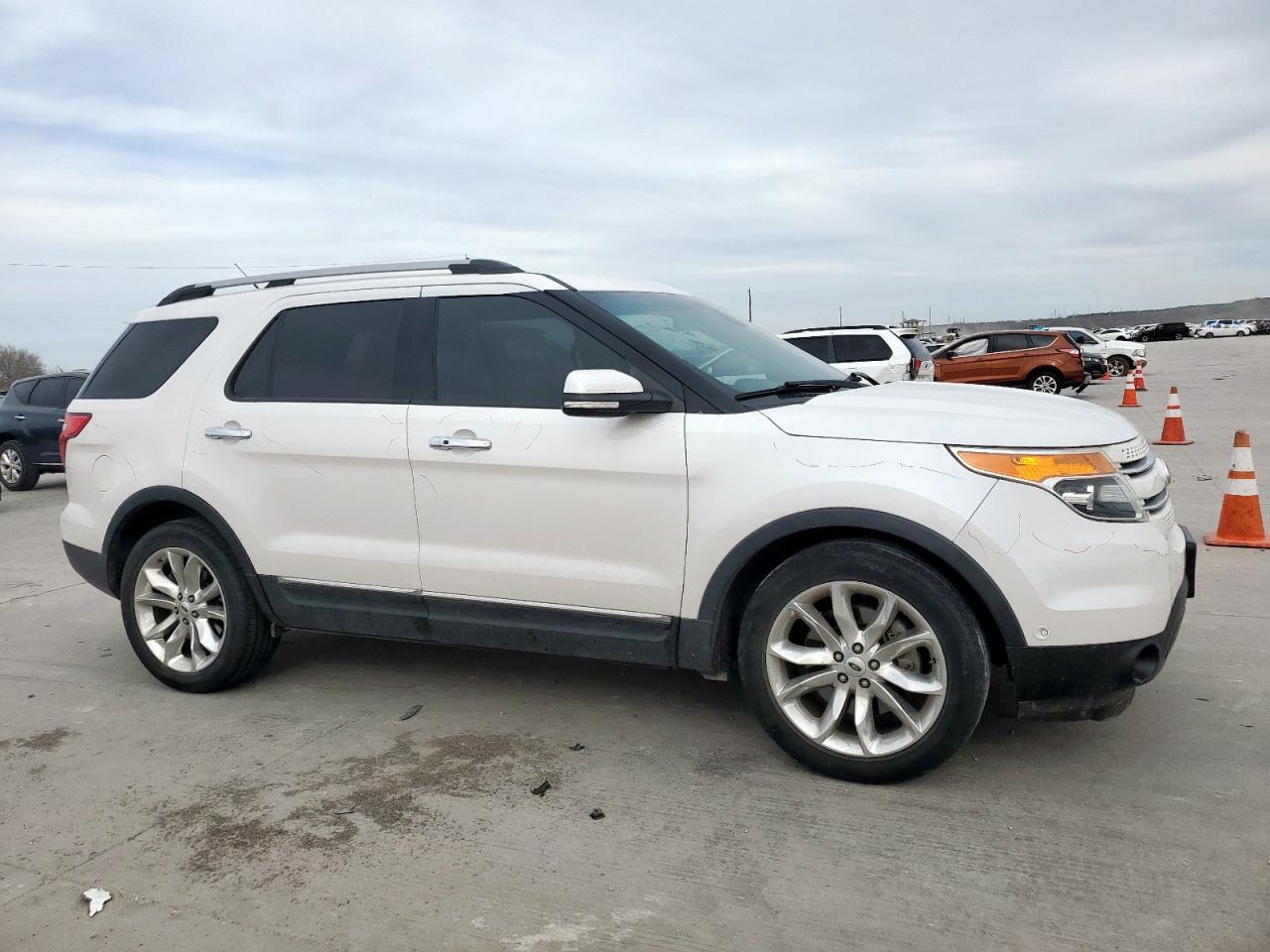 2015 Ford Explorer - Image 4