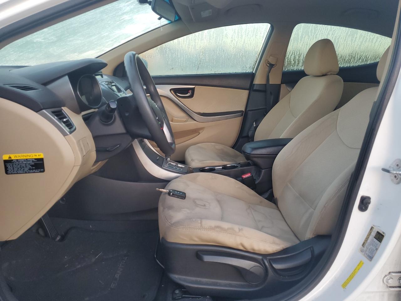 2013 Hyundai Elantra - Image 7