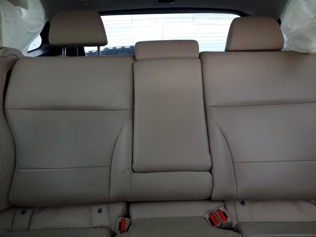 2019 Subaru Outback - Image 10