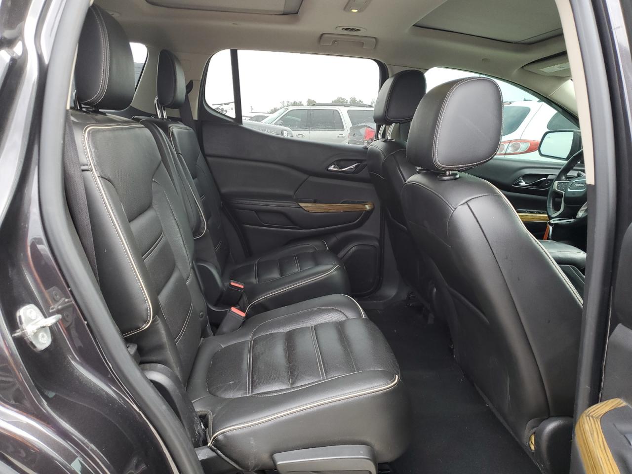 2017 GMC Acadia - Image 11