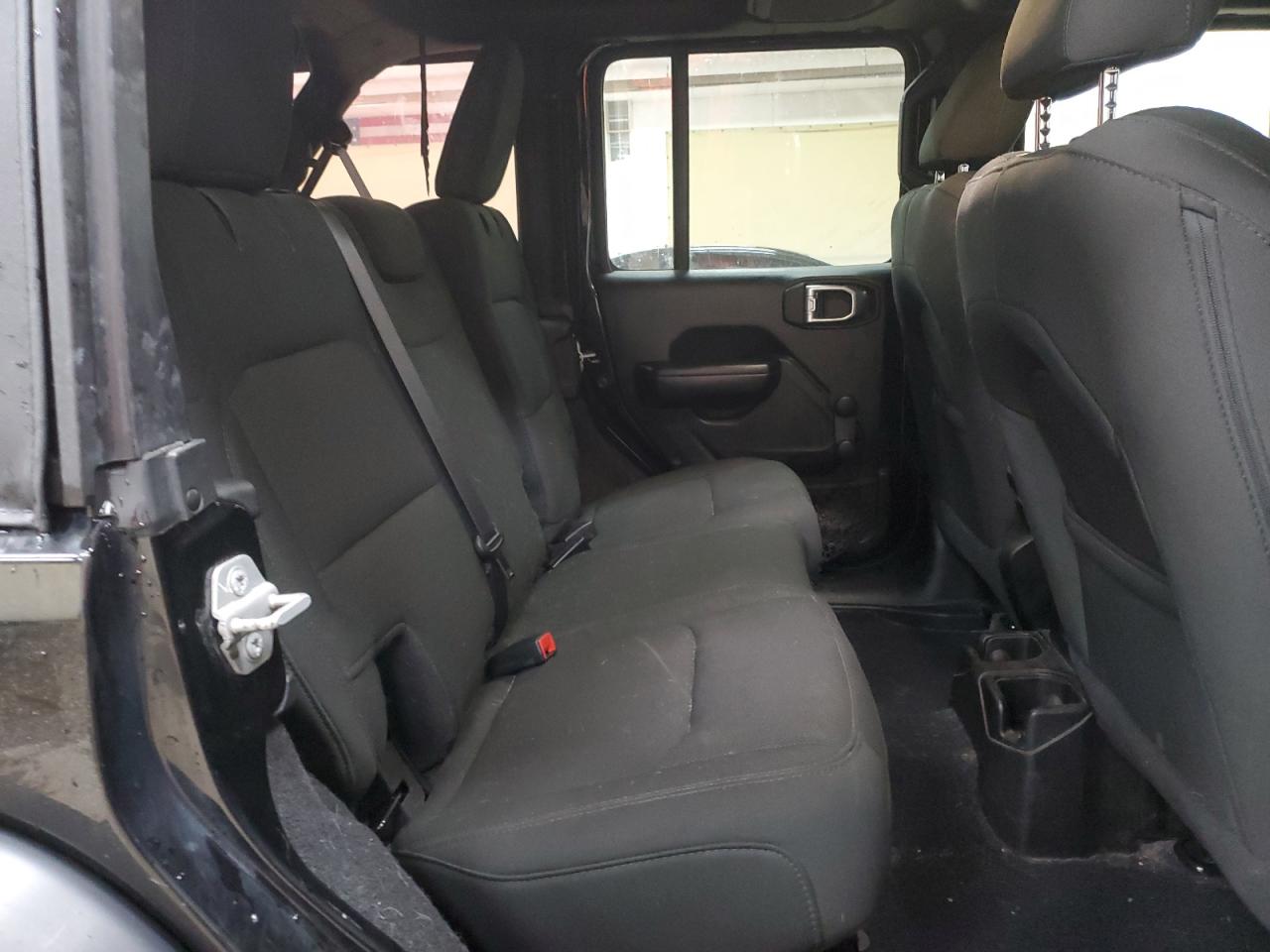 2019 Jeep Wrangler - Image 11