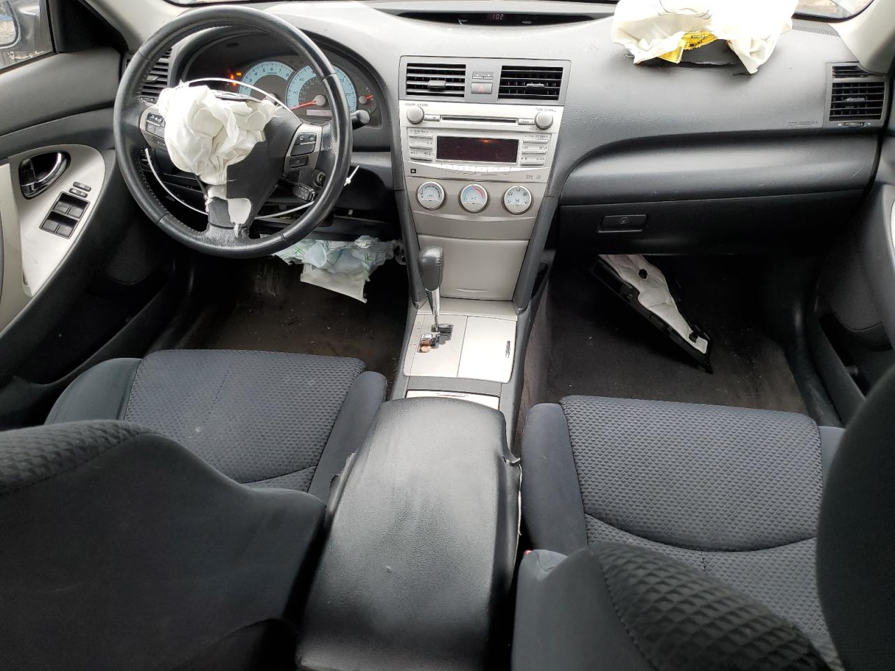 2011 Toyota Camry - Image 8