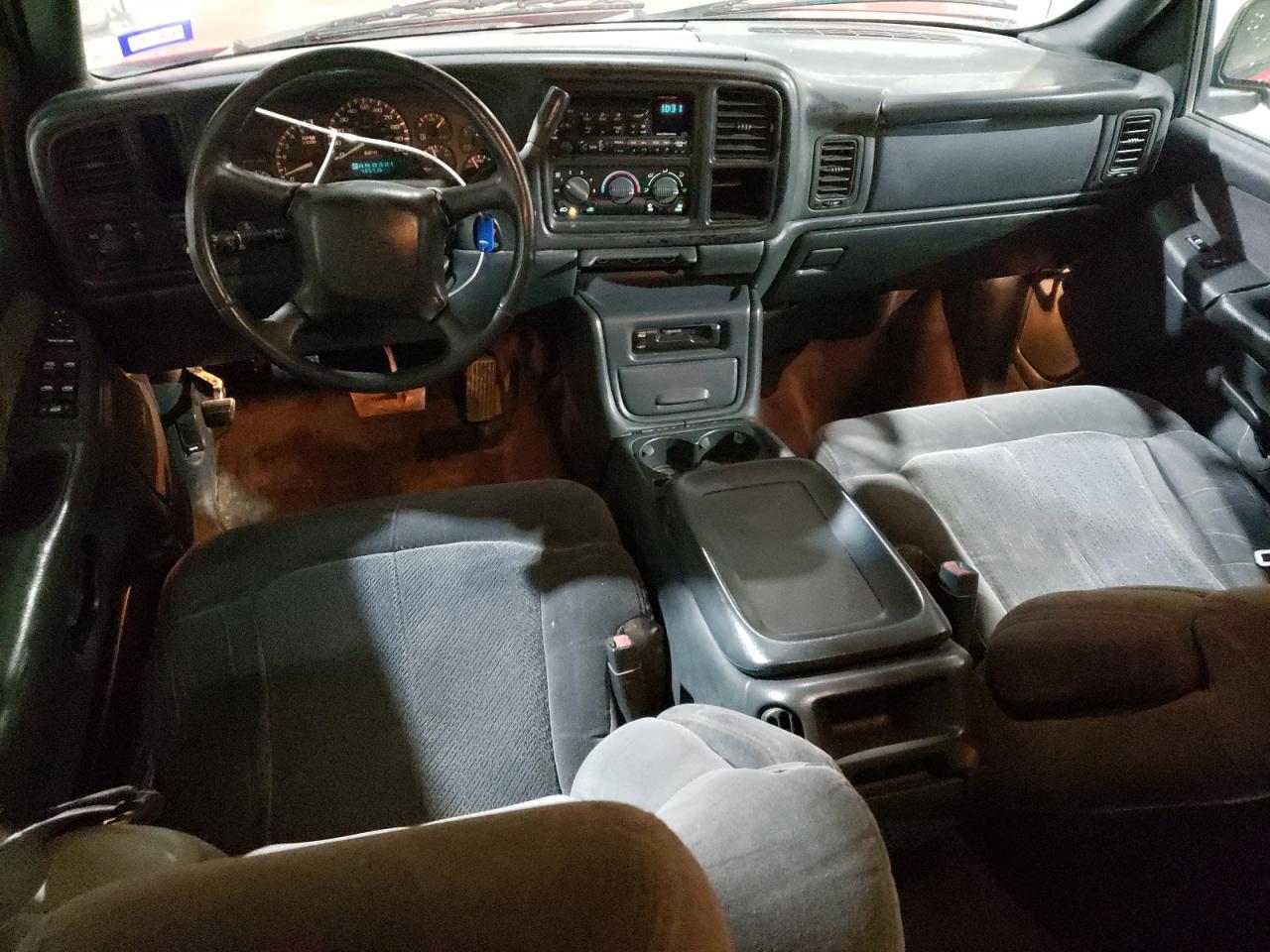 2002 Chevrolet Silverado - Image 8