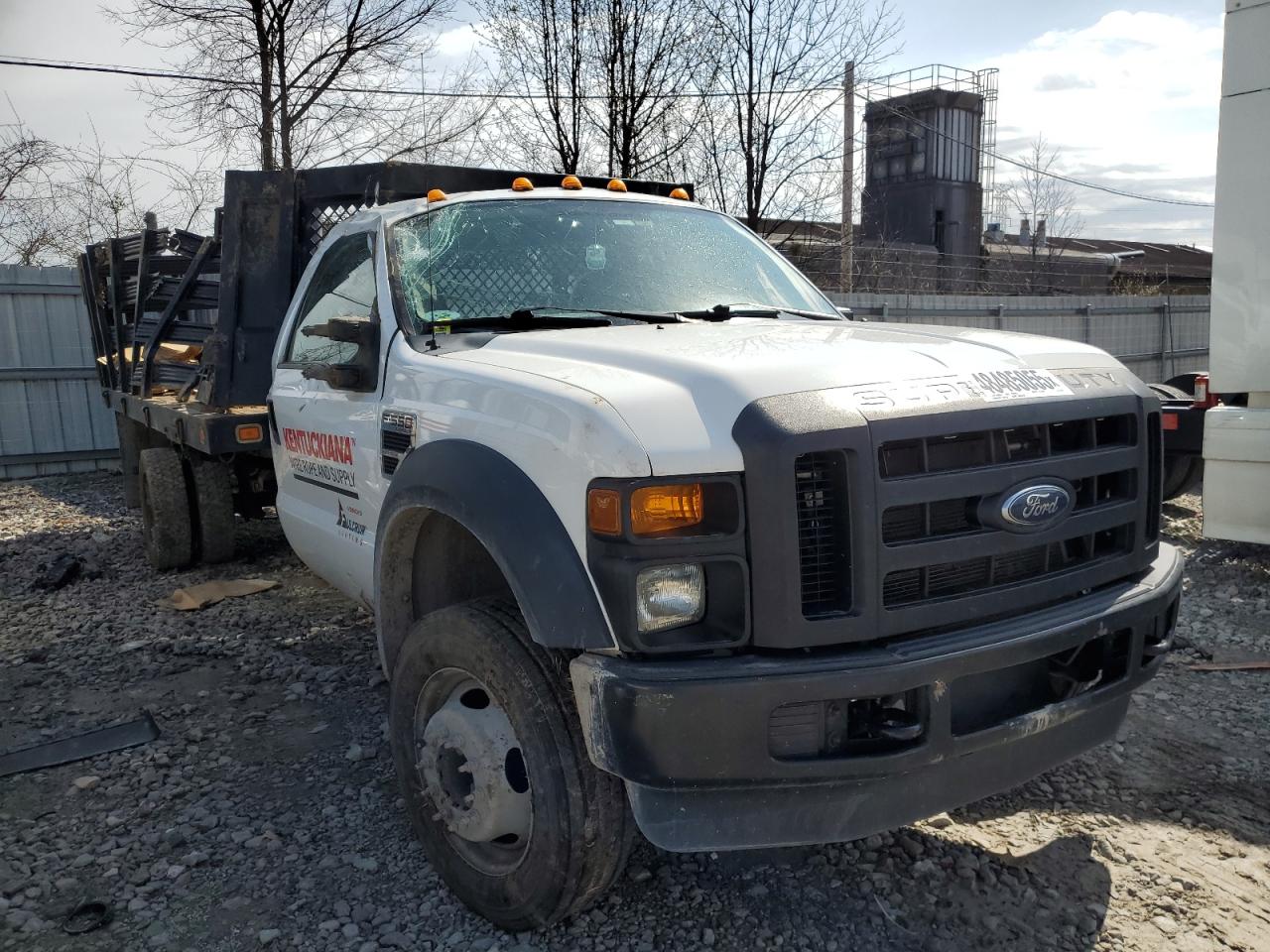 2009 Ford F550 - Image 4