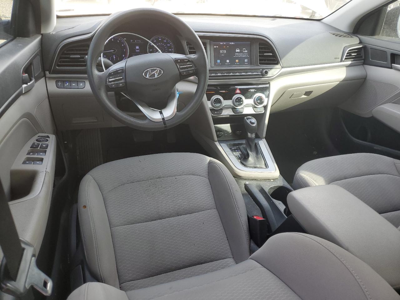 2019 Hyundai Elantra - Image 8