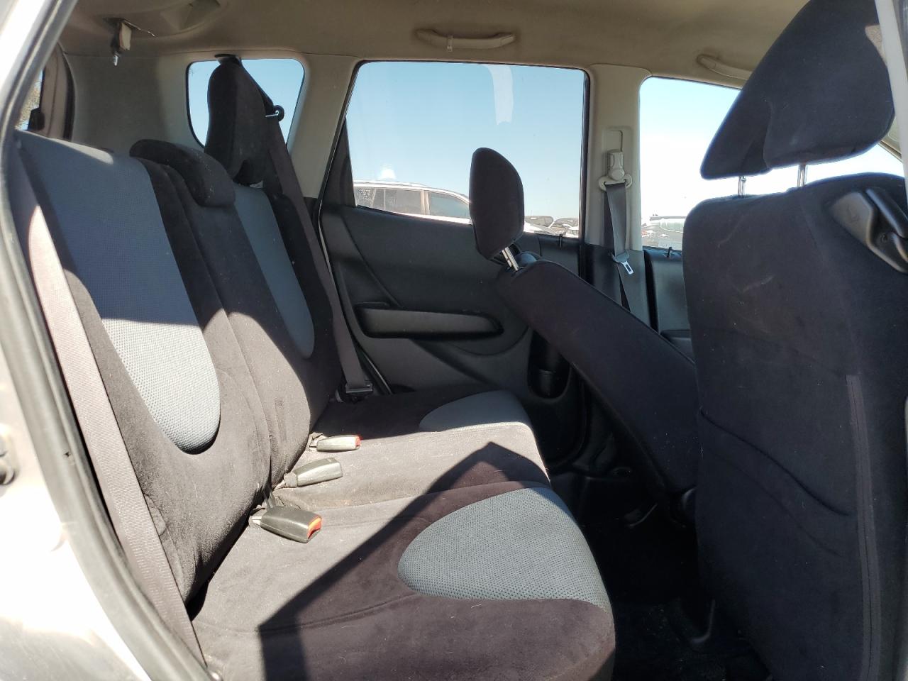 2008 Honda Fit - Image 10