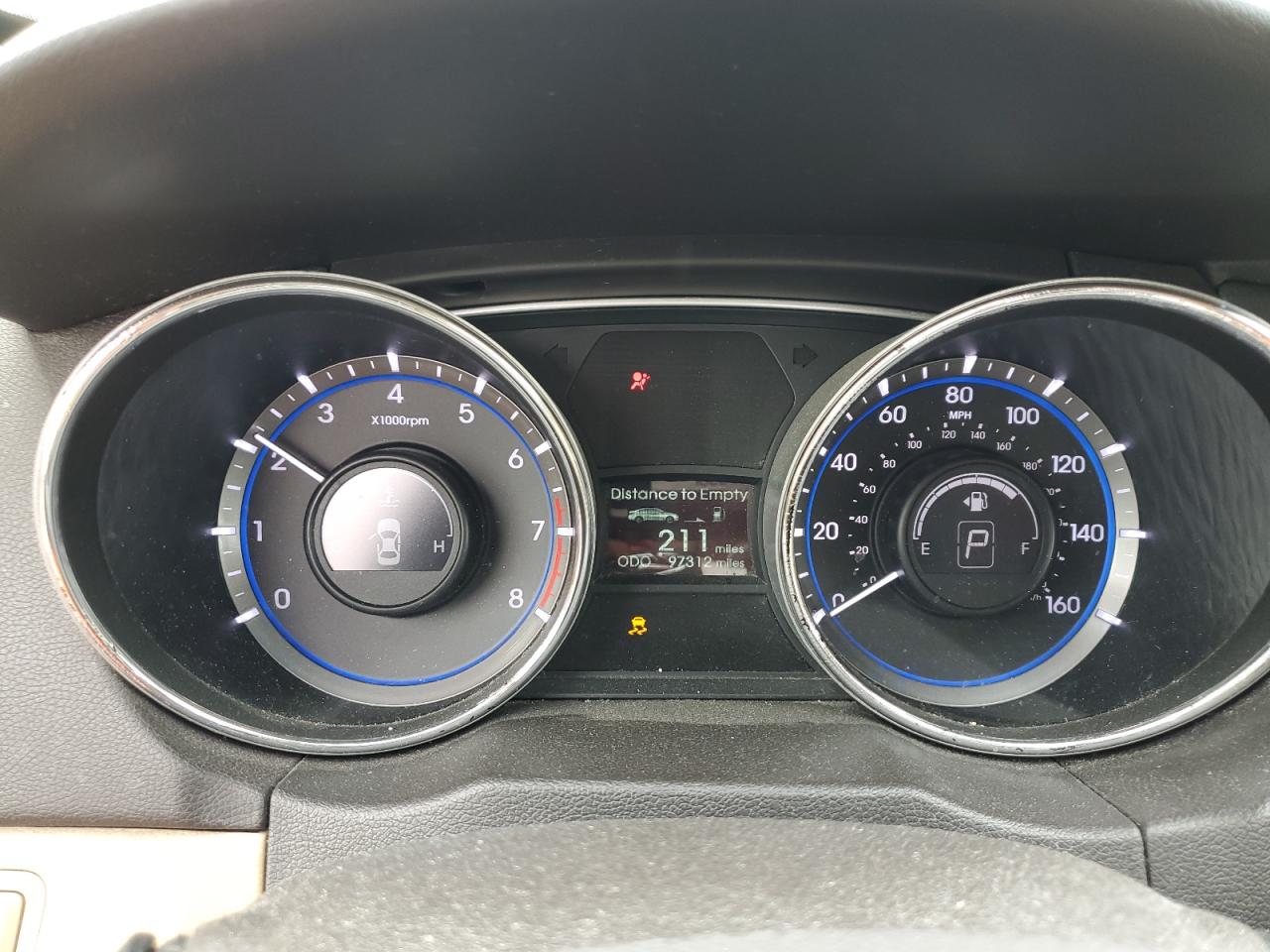 2014 Hyundai Sonata - Image 9