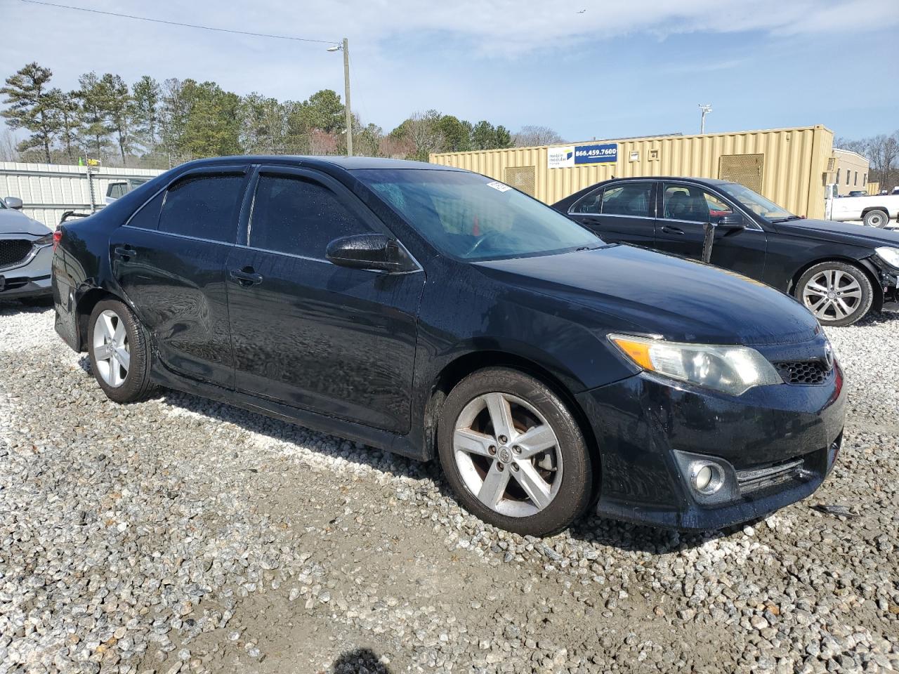 2014 Toyota Camry - Image 4