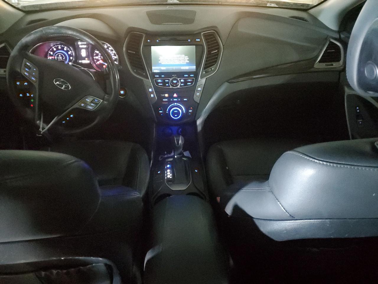 2013 Hyundai Santa Fe - Image 8