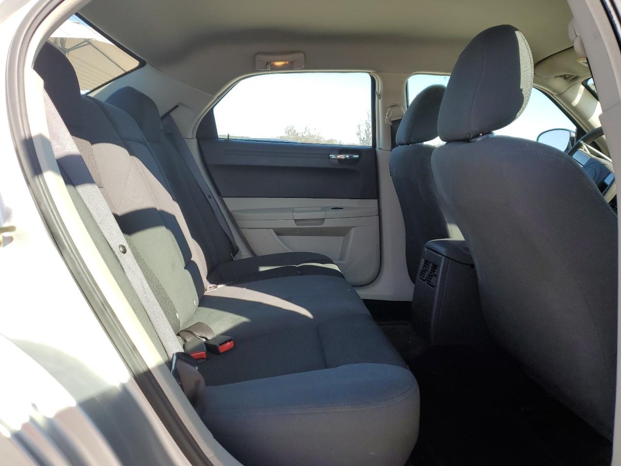 2005 Chrysler 300 VIN: 2C3JA43R15H586508 Lot: 48881645