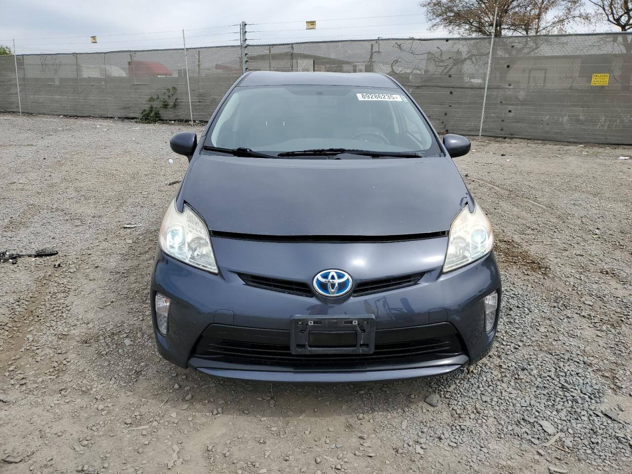 2012 Toyota Prius - Image 5