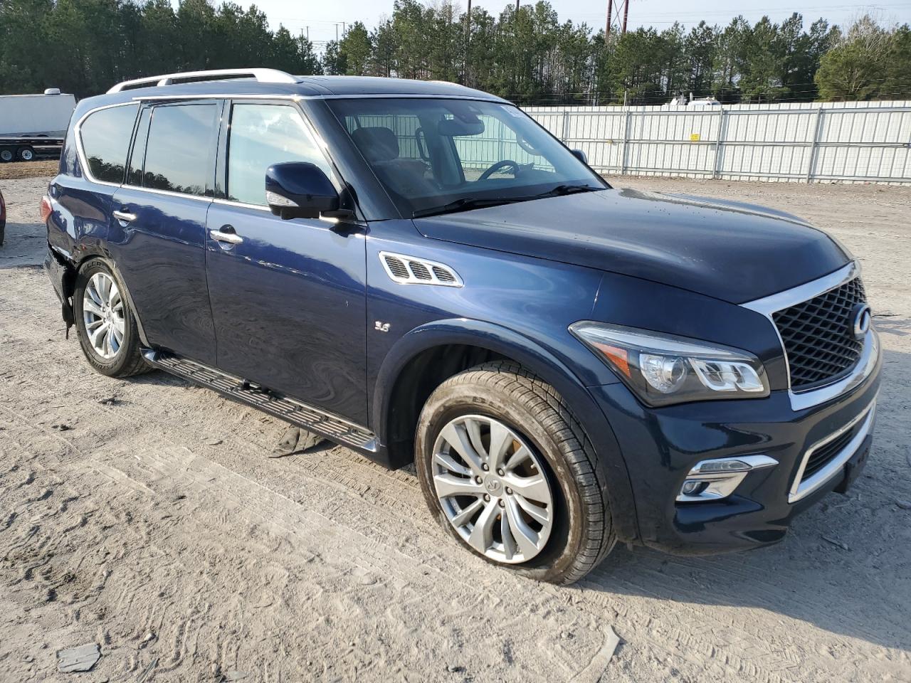 2017 Infiniti QX80 - Image 4