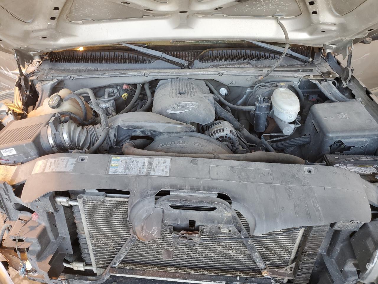 2003 Chevrolet Silverado - Image 11