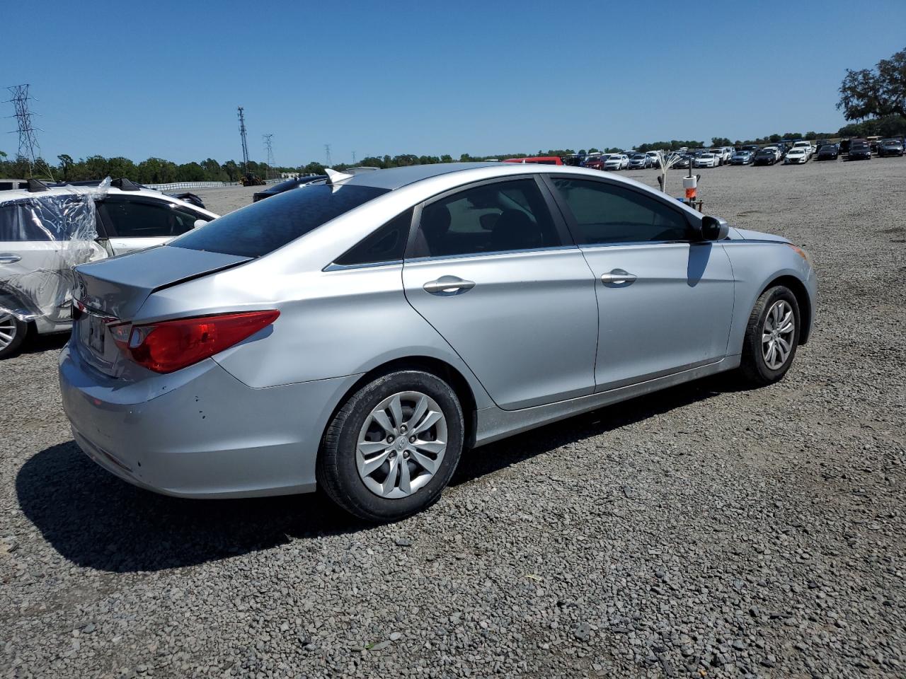 2011 Hyundai Sonata - Image 3