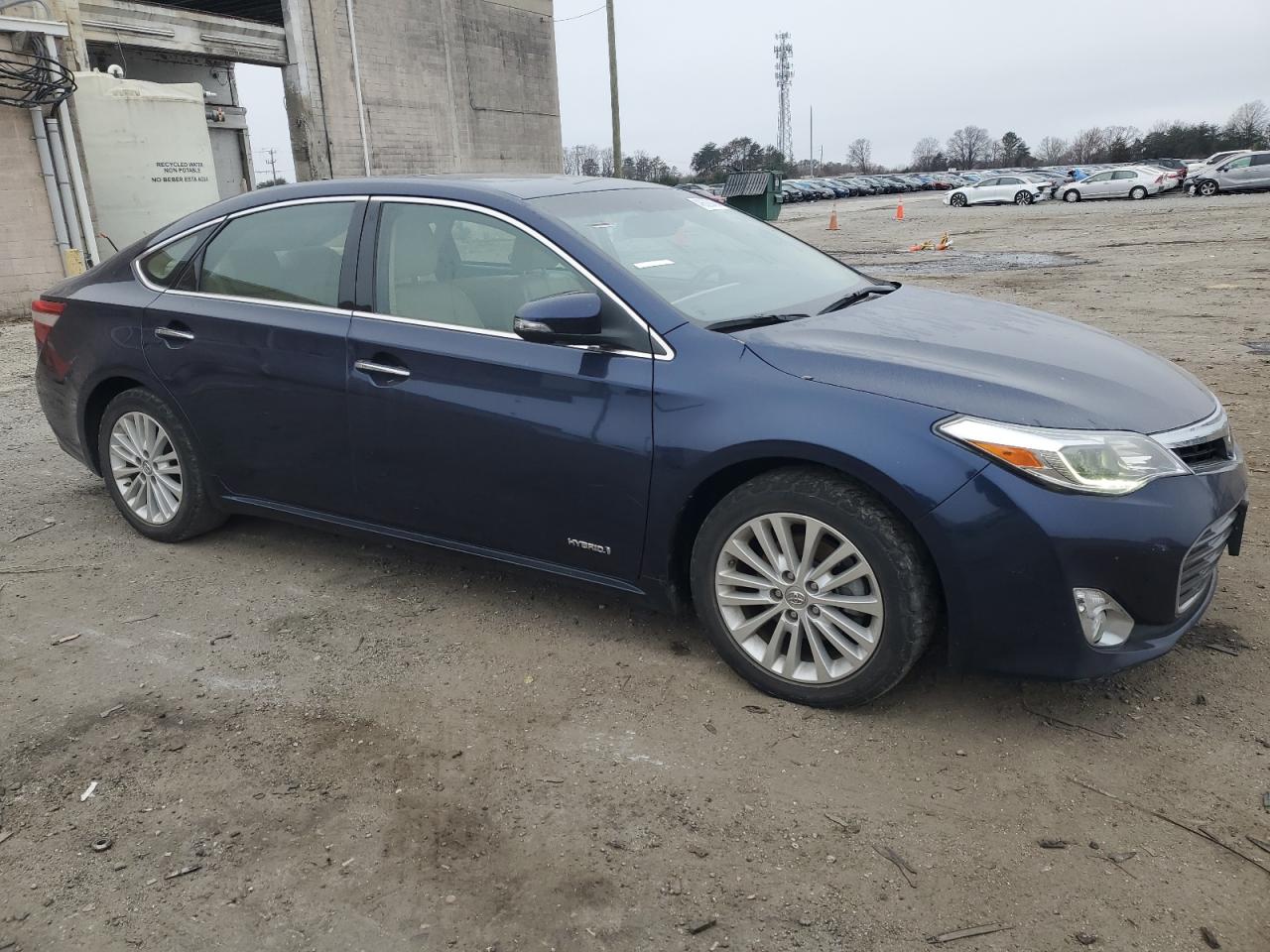 2013 Toyota Avalon - Image 4