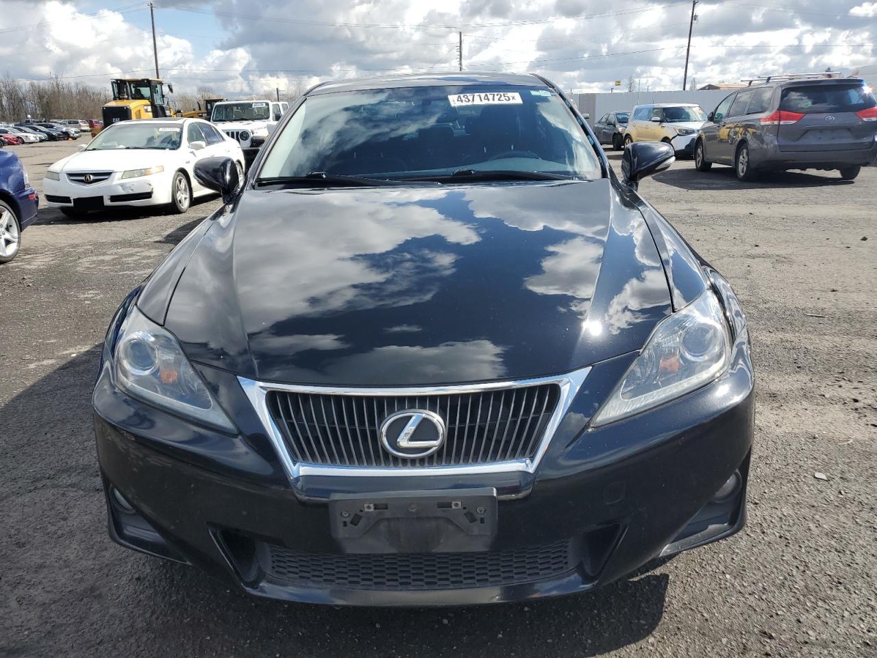 2012 Lexus IS - Image 5