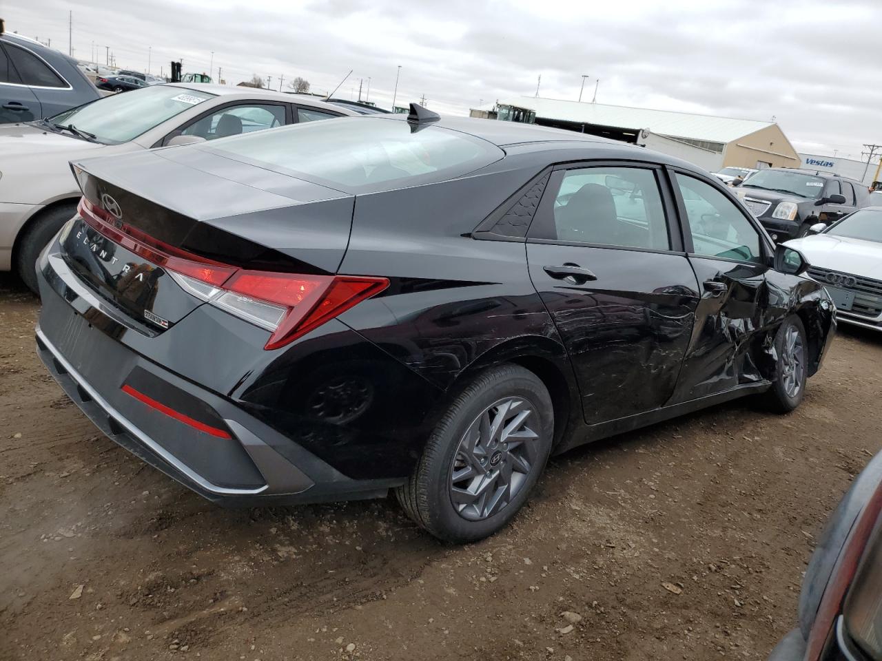 2024 Hyundai Elantra - Image 3