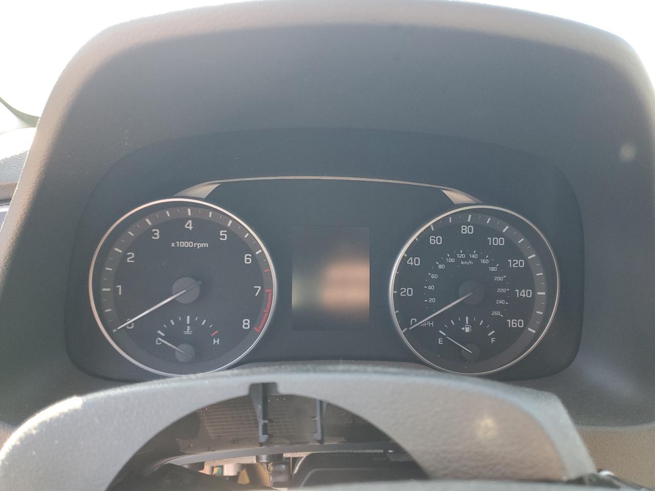 2017 Hyundai Elantra - Image 9