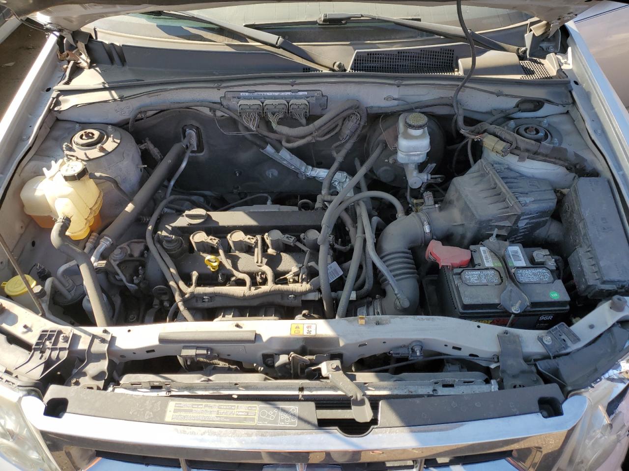 2010 Ford Escape - Image 11
