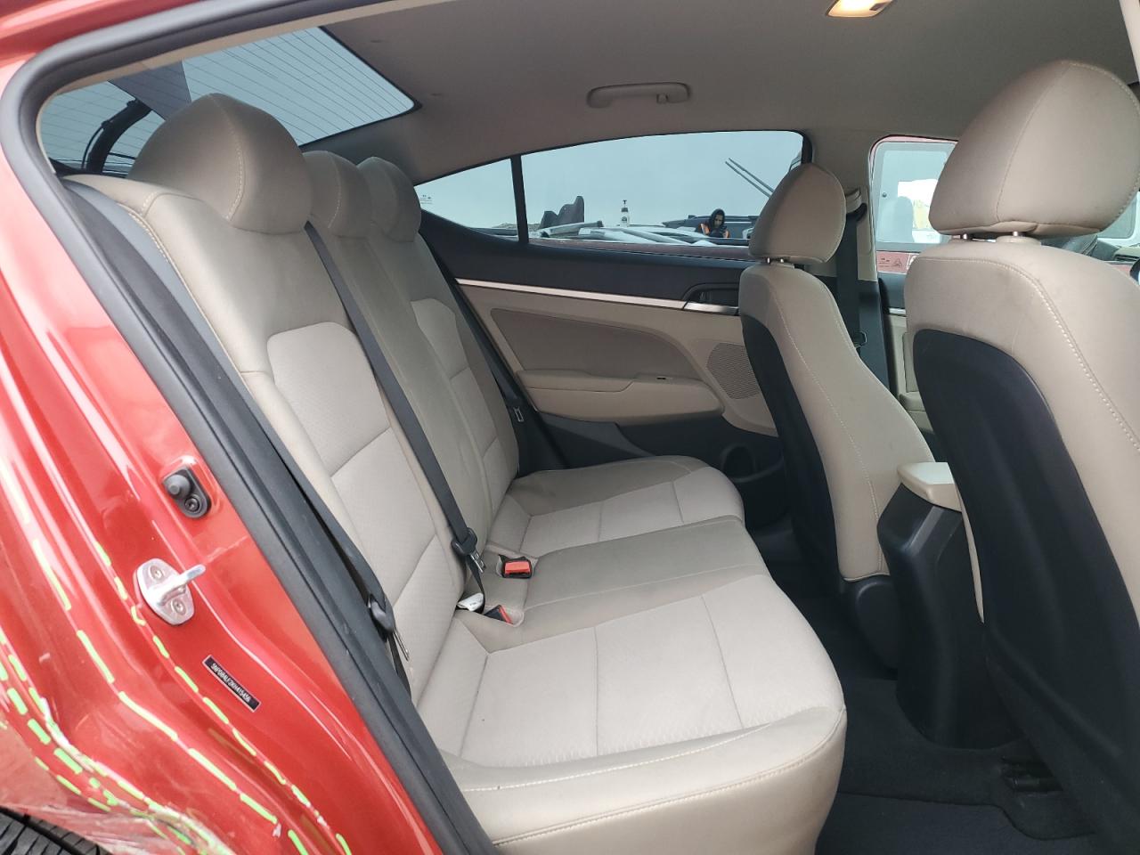 2019 Hyundai Elantra - Image 10