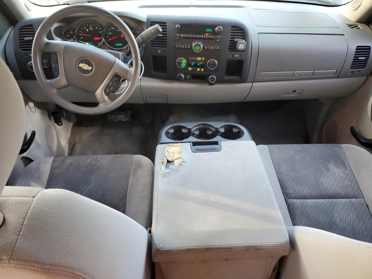 2013 Chevrolet Silverado - Image 8