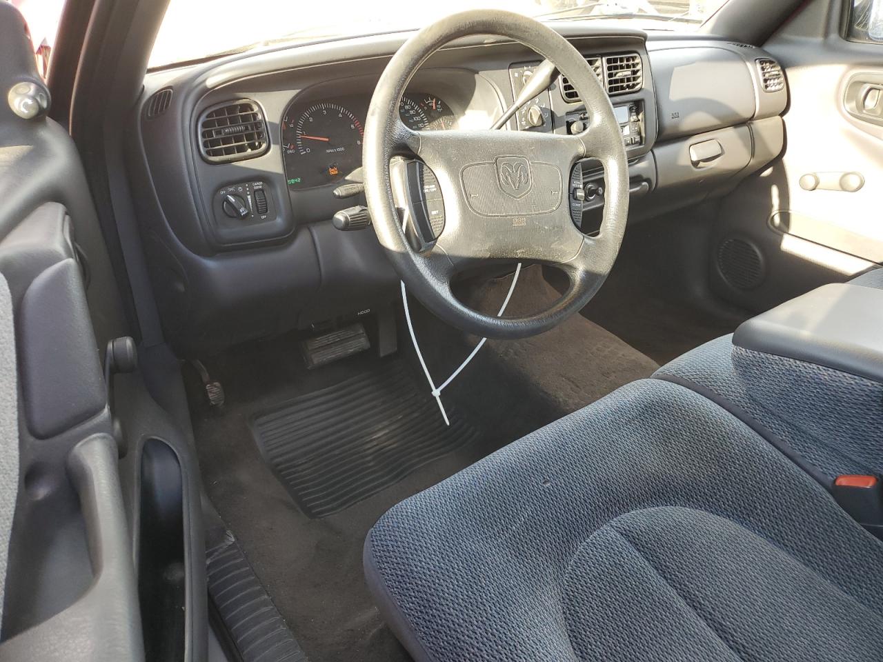 1999 Dodge Dakota - Image 8
