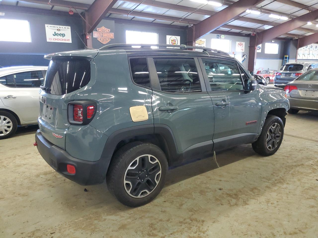 2016 Jeep Renegade - Image 3