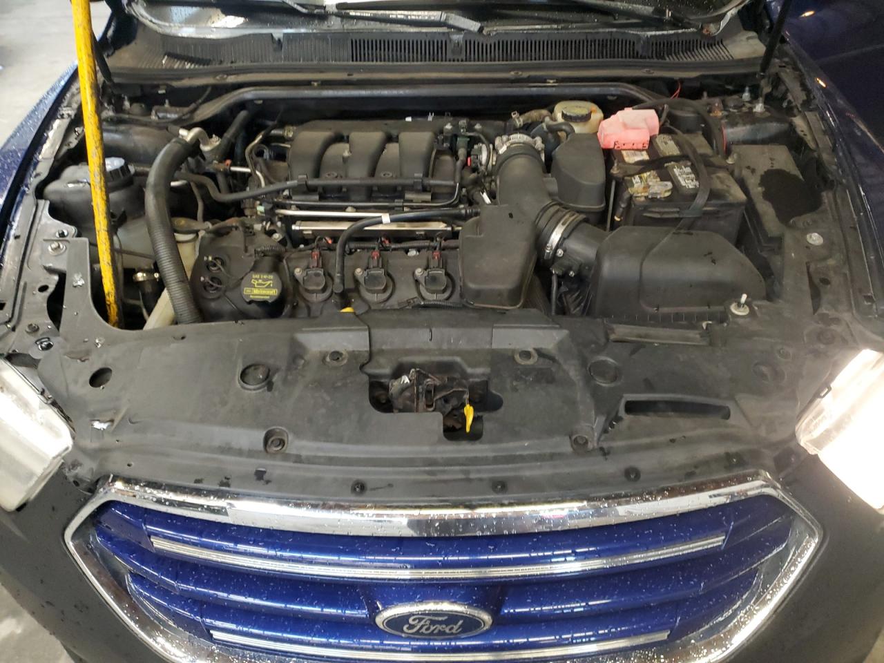 2014 Ford Taurus - Image 11