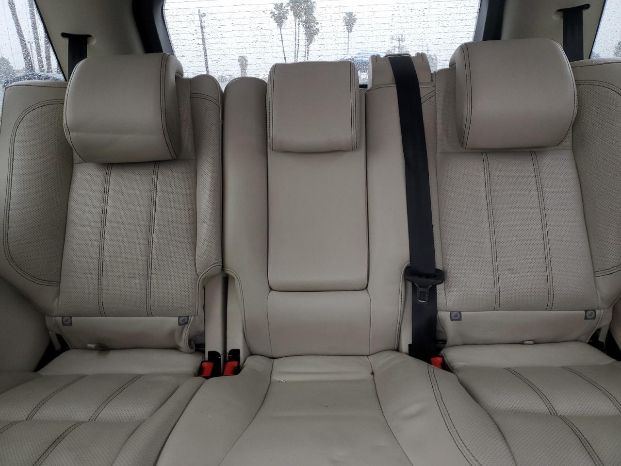 2012 Land Rover Range Rover - Image 10