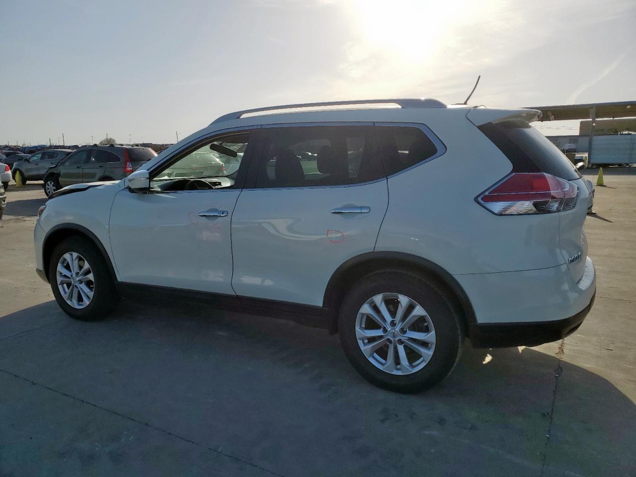 2014 Nissan Rogue - Image 2