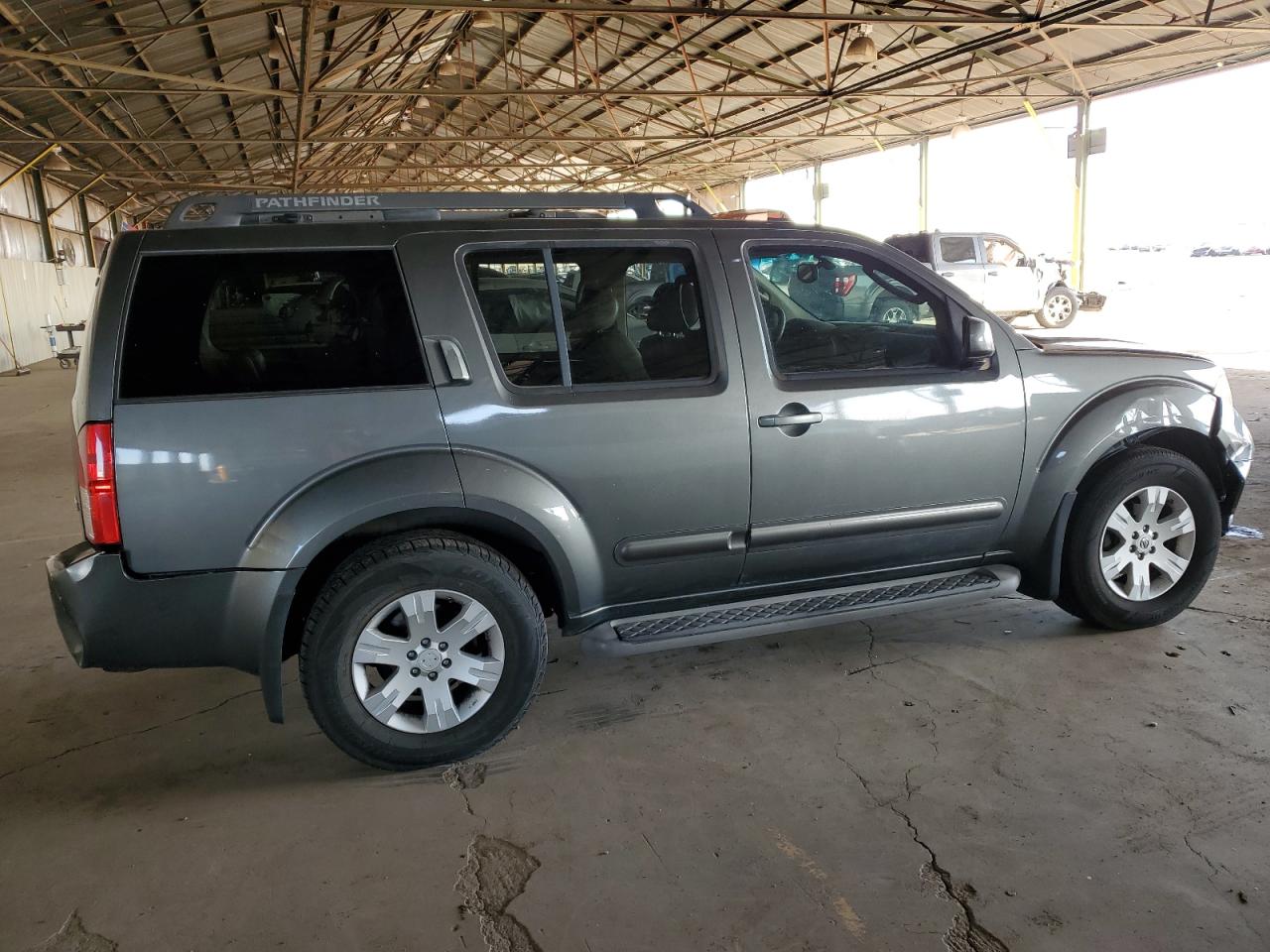 2005 Nissan Pathfinder - Image 3