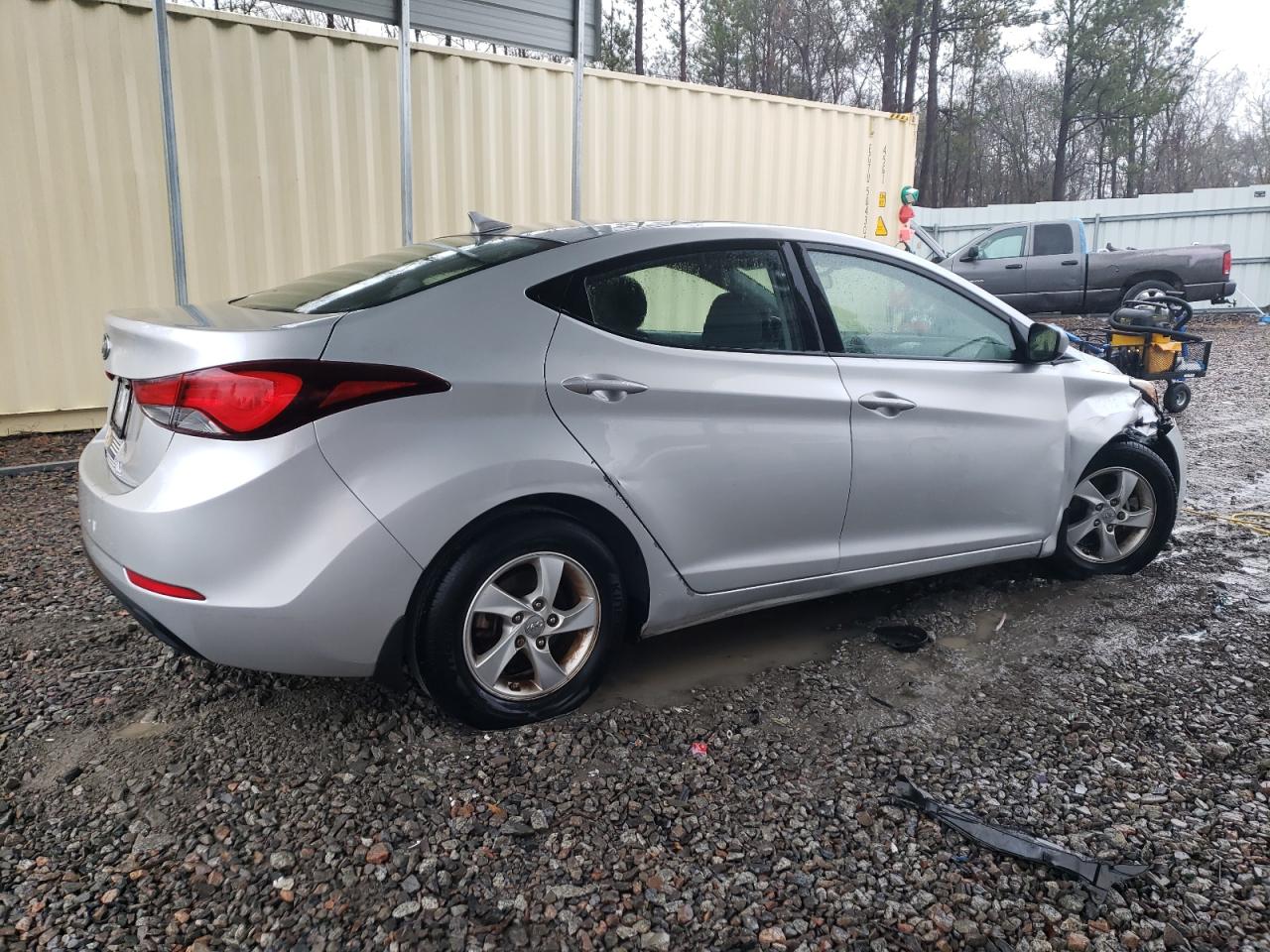 2015 Hyundai Elantra - Image 3