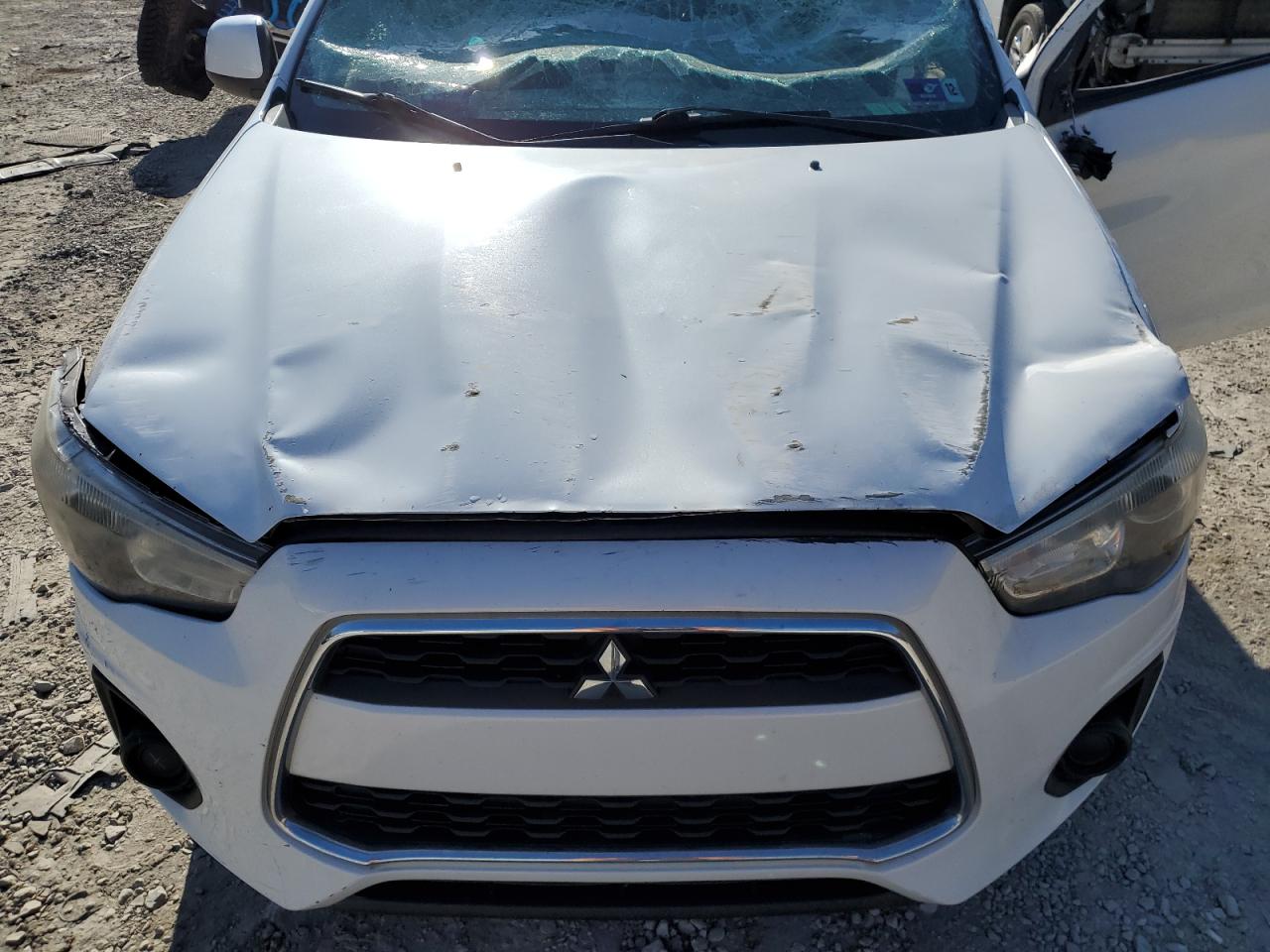2013 Mitsubishi Outlander - Image 12