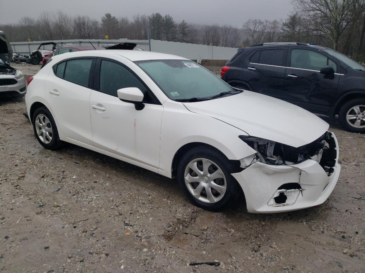 2015 Mazda 3 - Image 4