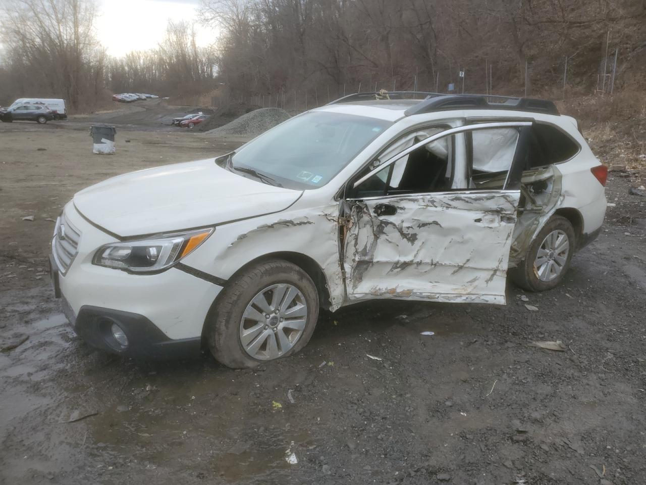 2015 Subaru Outback - Image 1