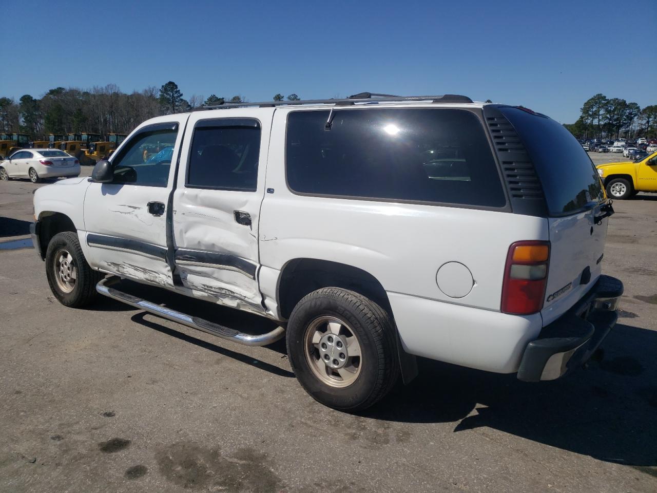 2001 Chevrolet Suburban - Image 2