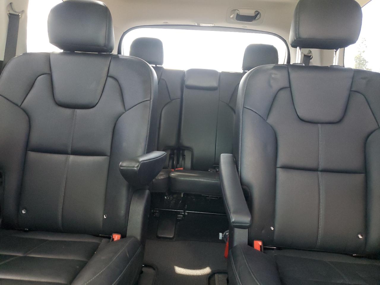 2022 Kia Telluride - Image 10