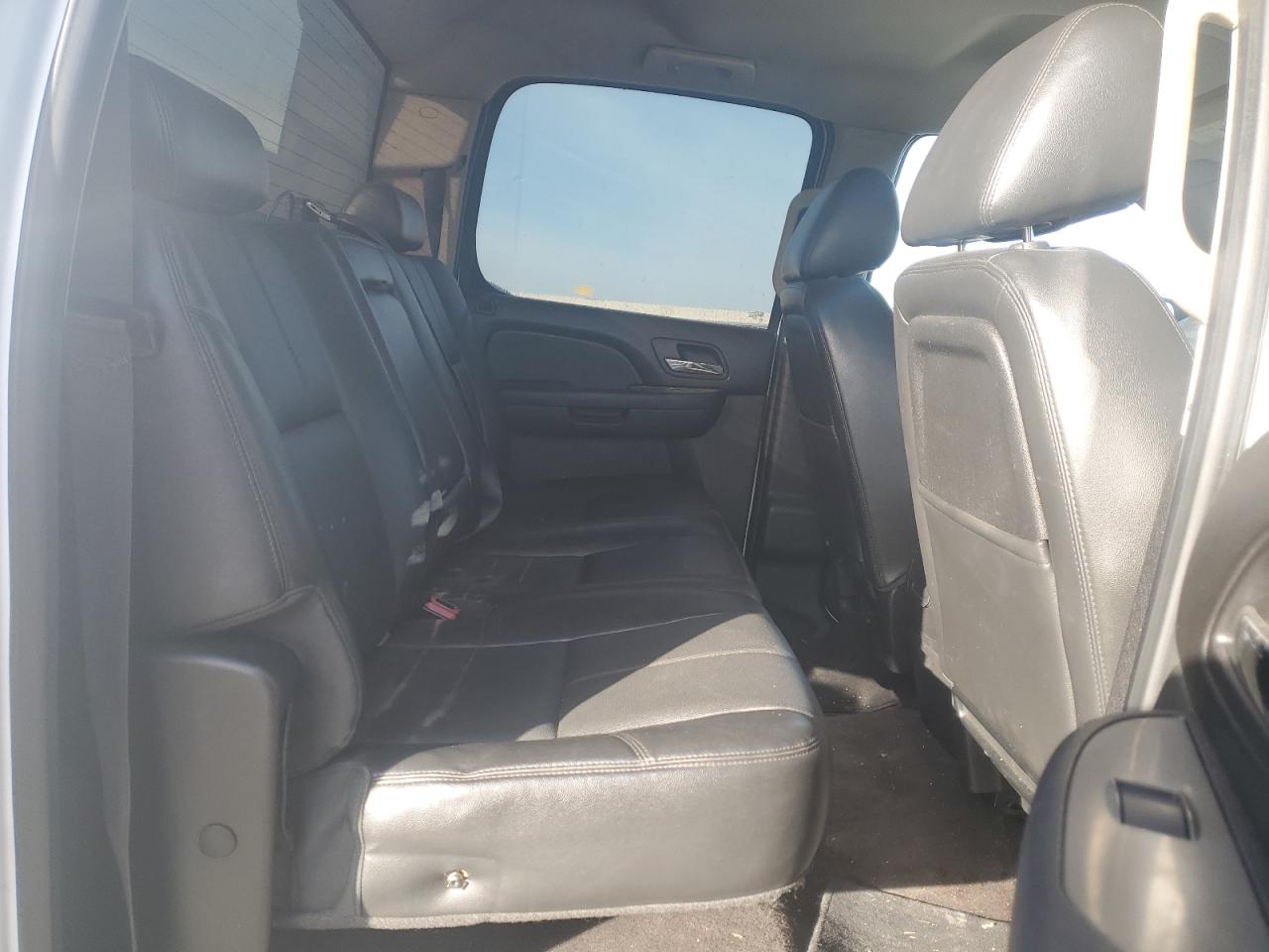 2013 Chevrolet Silverado - Image 10