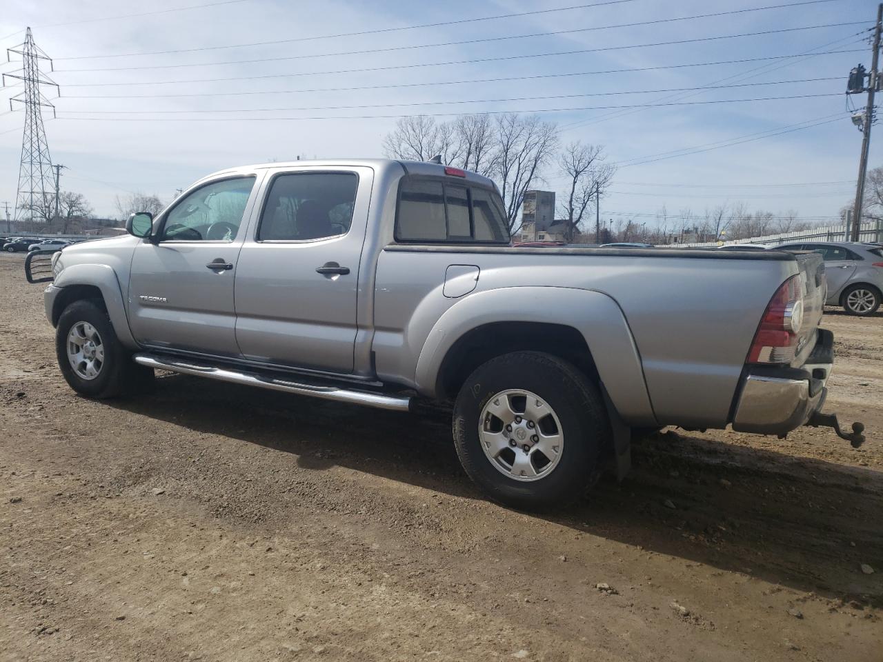 2015 Toyota Tacoma - Image 2