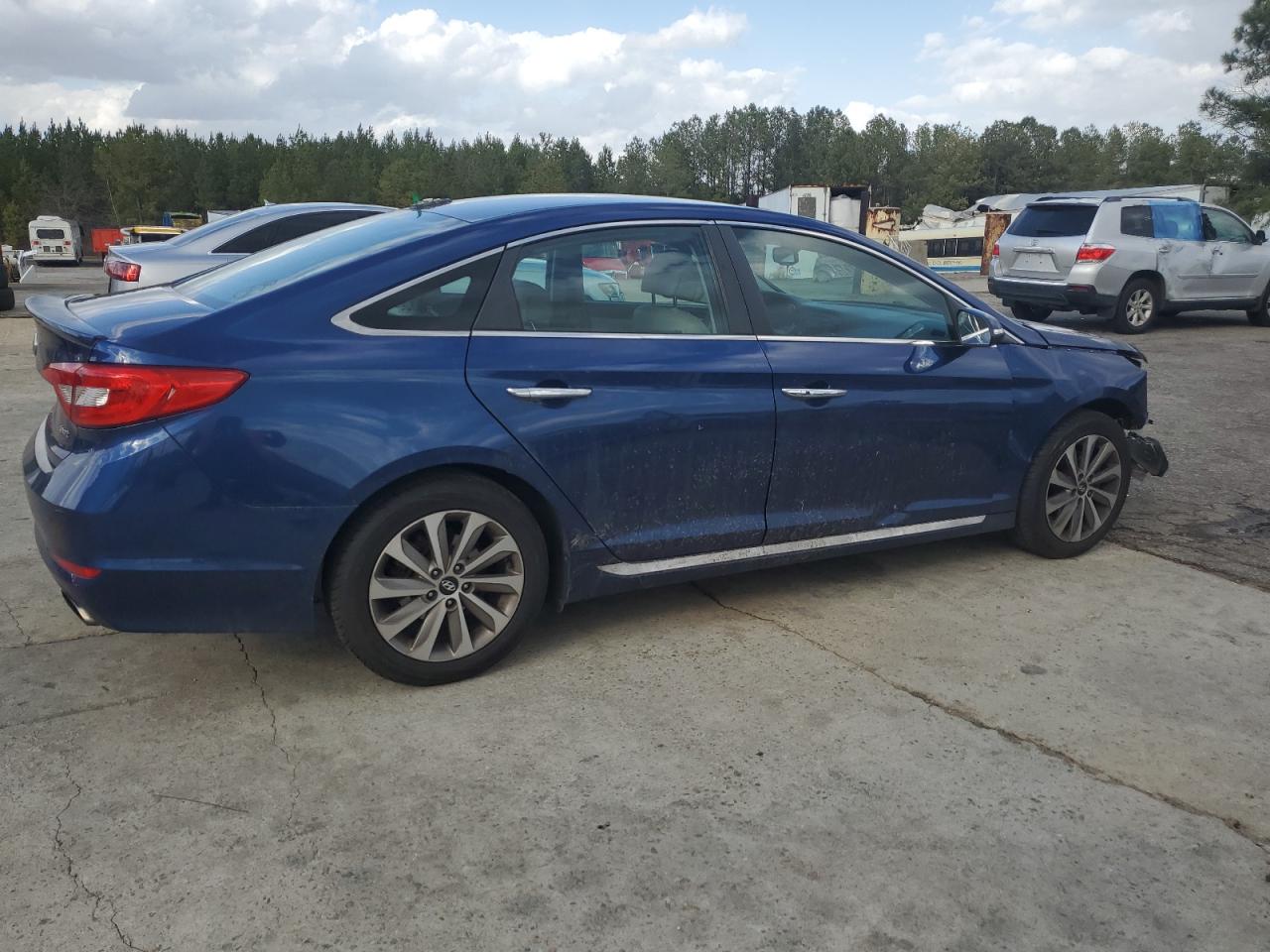 2015 Hyundai Sonata - Image 3
