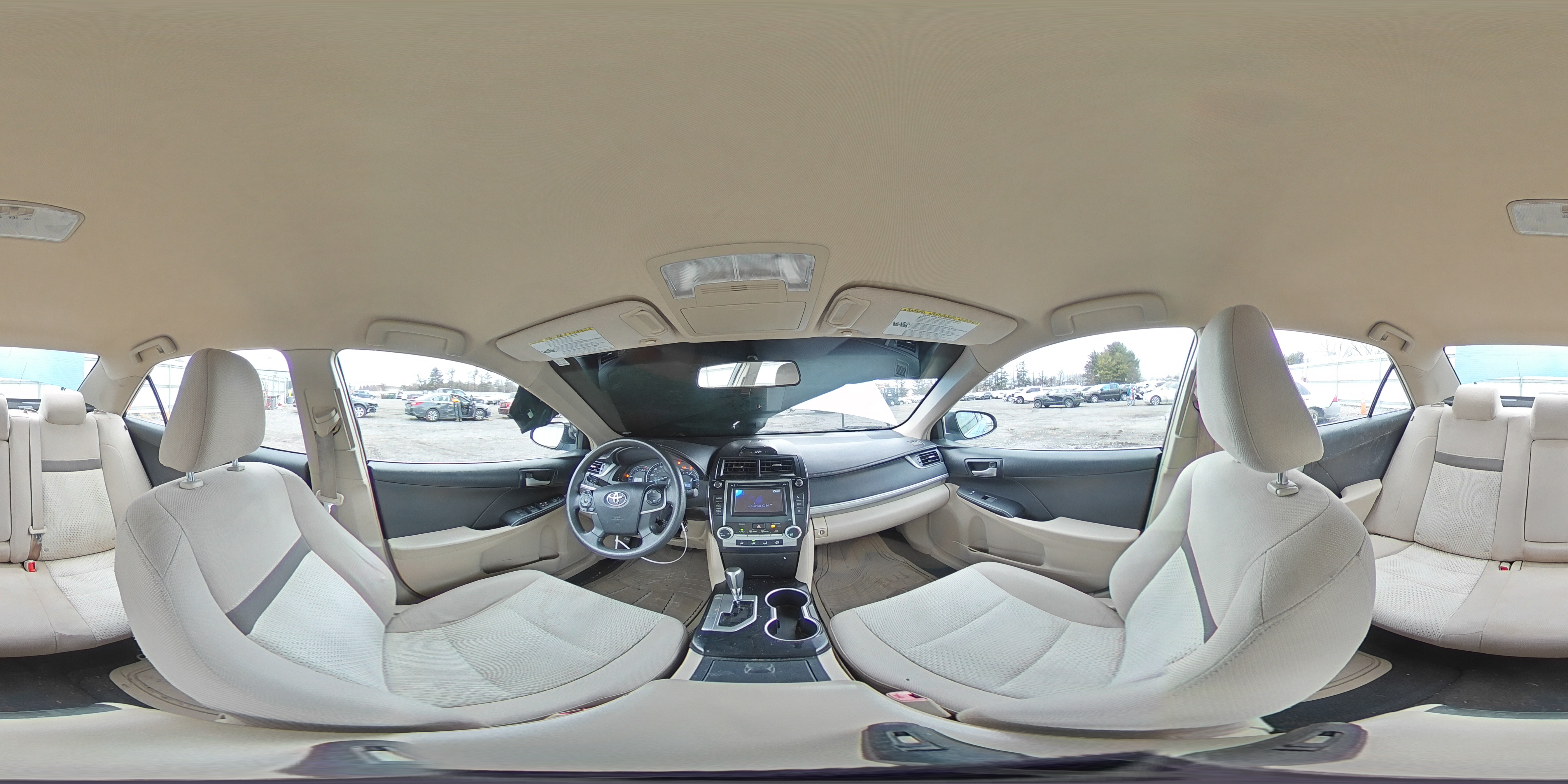 2013 Toyota Camry - Image 13