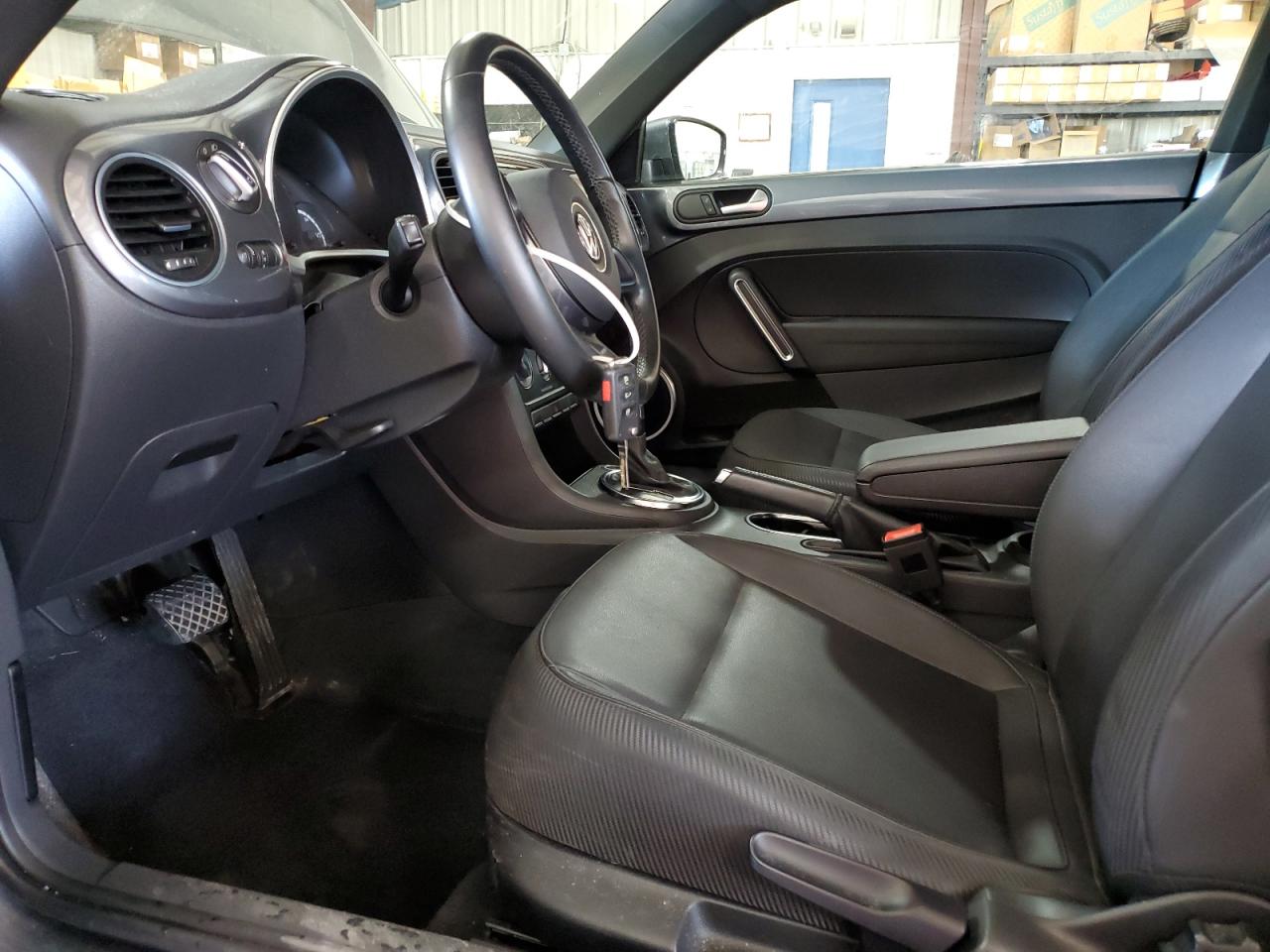 2013 Volkswagen Beetle - Image 7