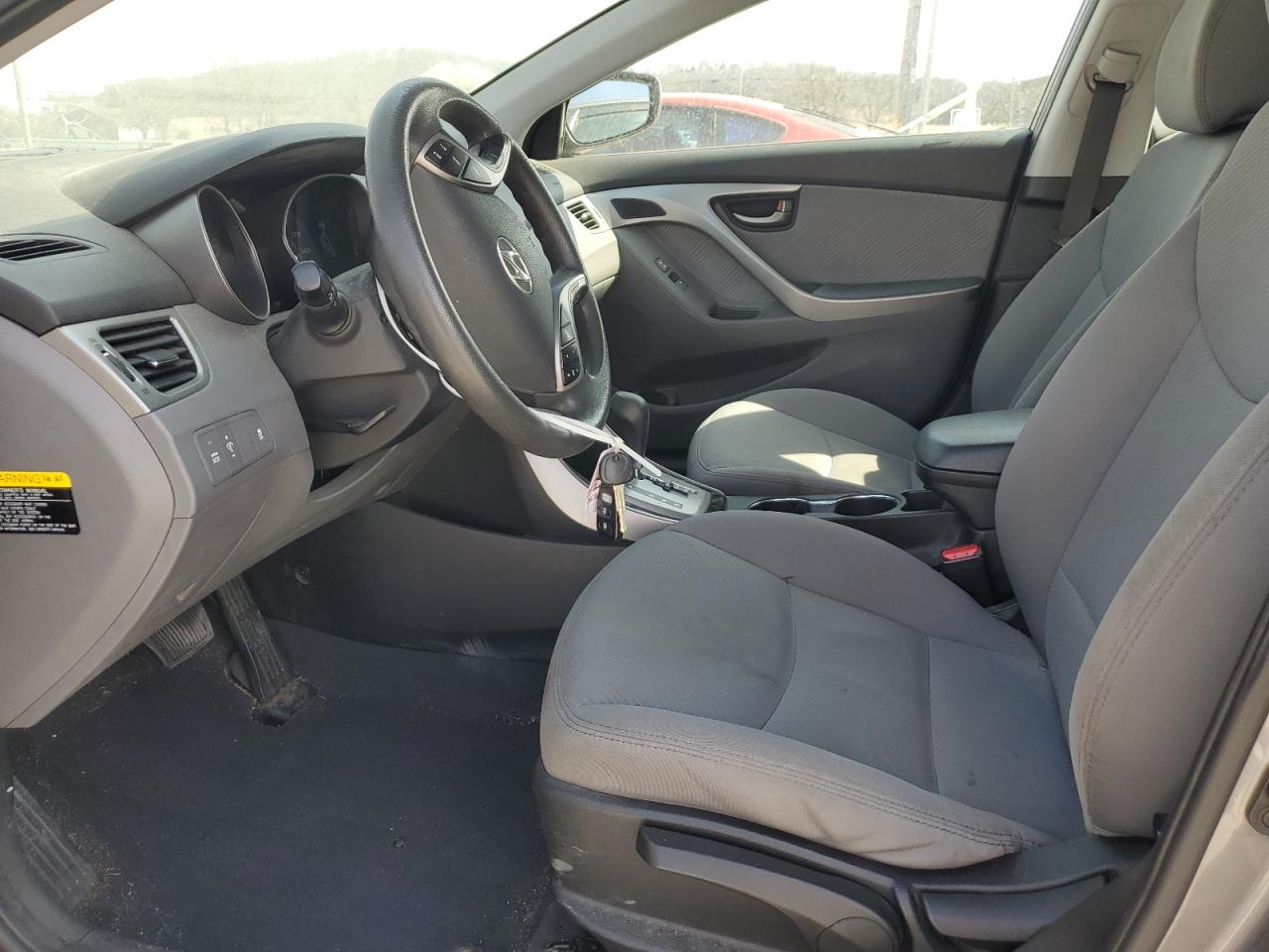 2013 Hyundai Elantra - Image 7
