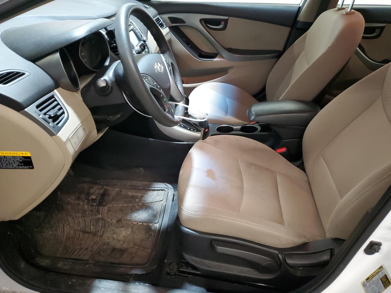 2015 Hyundai Elantra - Image 7