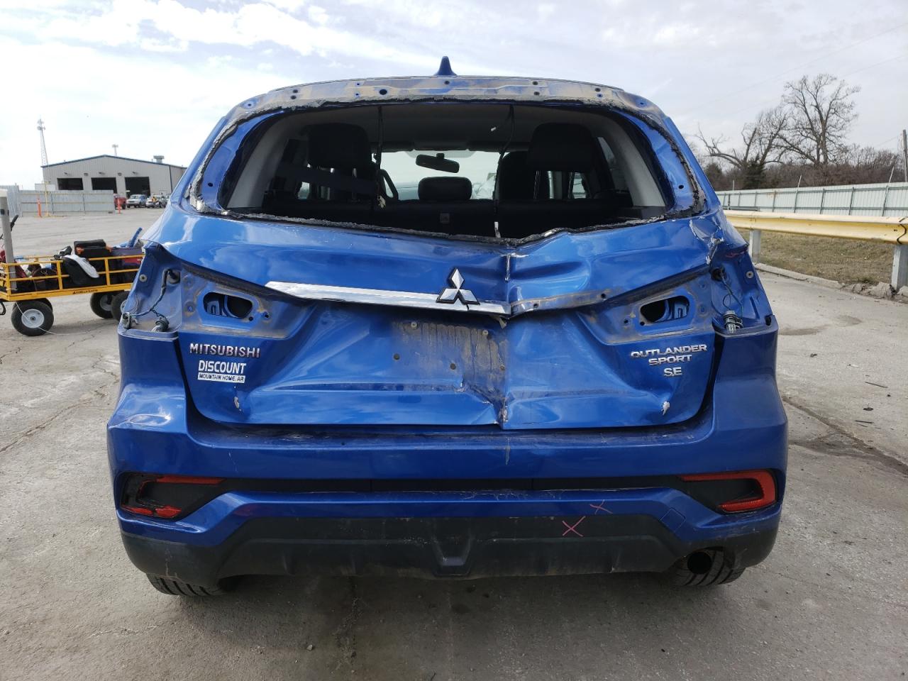 2018 Mitsubishi Outlander - Image 6